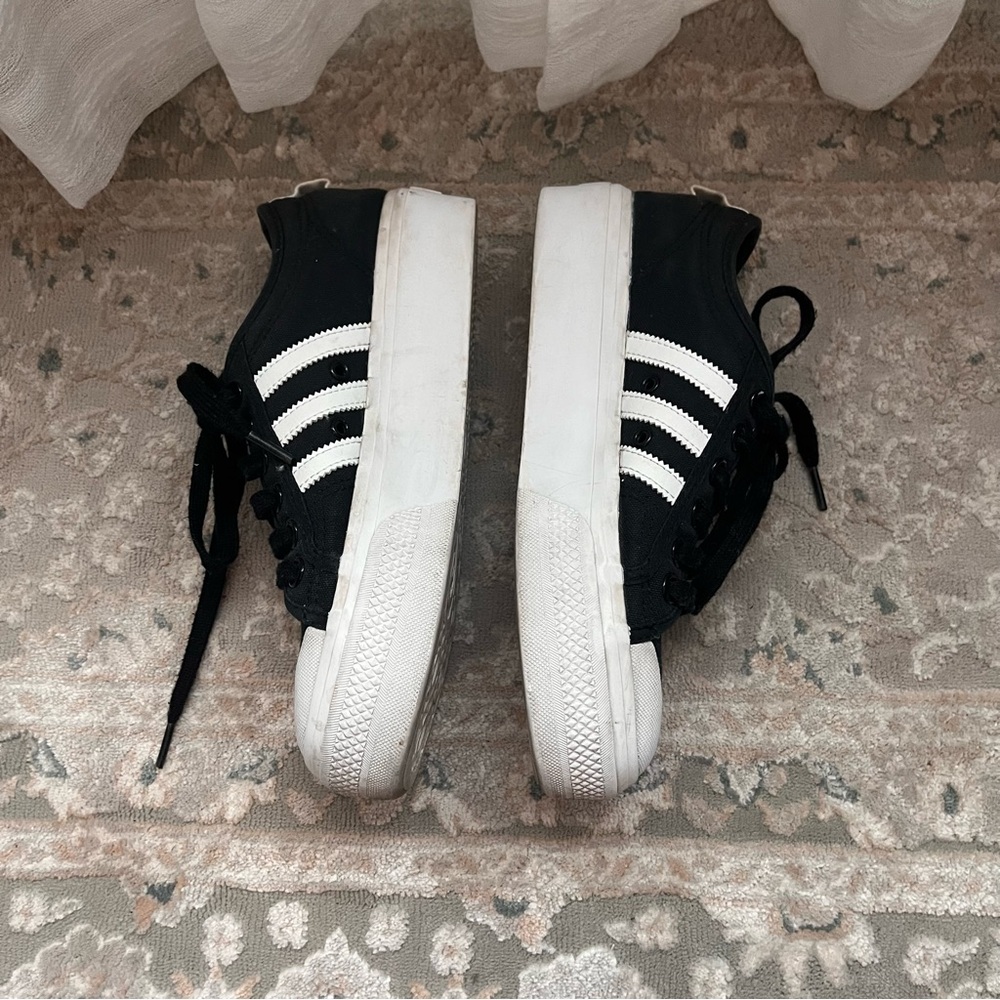 Adidas W 7.5 Black and White Platform Lace-Up Sneakers - Picture 4 of 13
